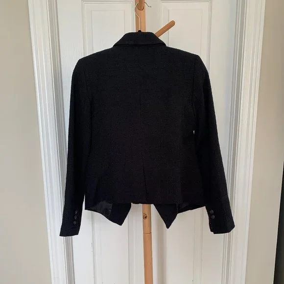 Blazer - Picture 2 of 6